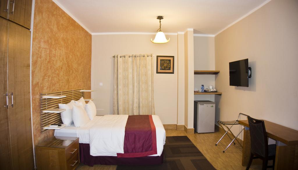 Tropical Enclave Hotel Accra Bagian luar foto