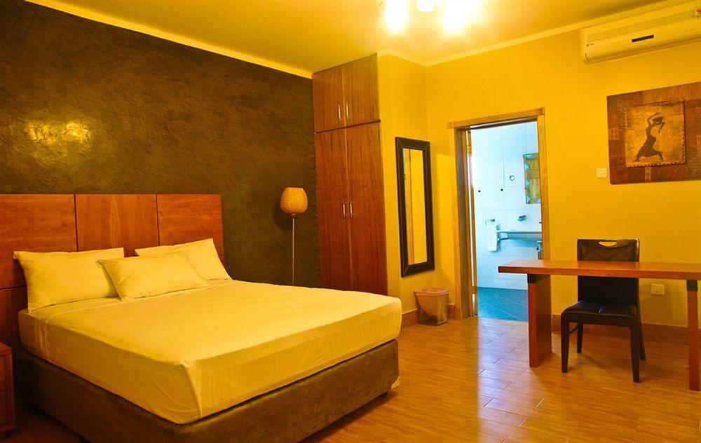 Tropical Enclave Hotel Accra Bagian luar foto