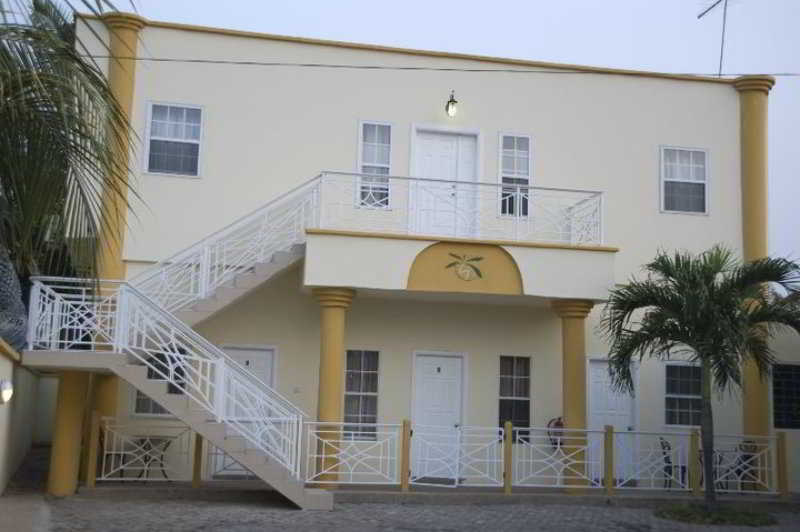 Tropical Enclave Hotel Accra Bagian luar foto